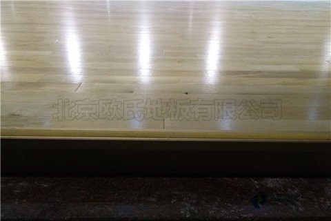 優(yōu)惠的體育運(yùn)動木地板保養(yǎng)